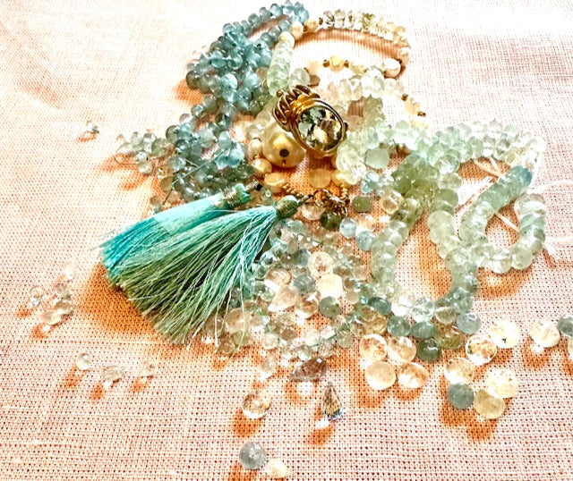 The Allure of Aquamarine: Exploring the Beauty and Healing Properties of the March Birthstone