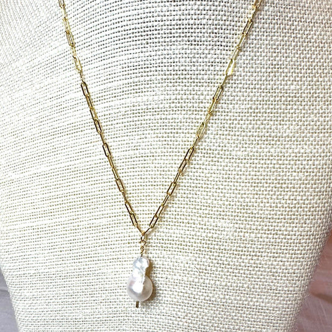 Baroque pearl pendant on paper clip chain